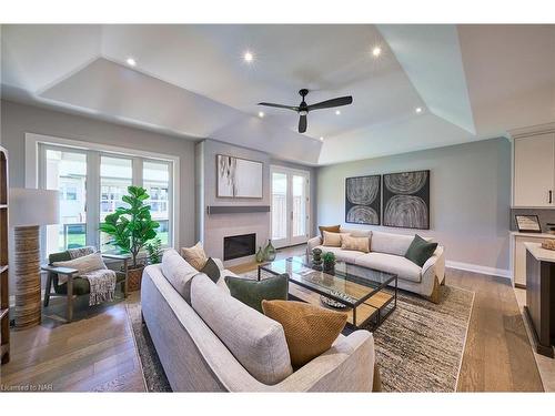 464 Old Course Trail, Welland, ON - Indoor Photo Showing Living Room With Fireplace