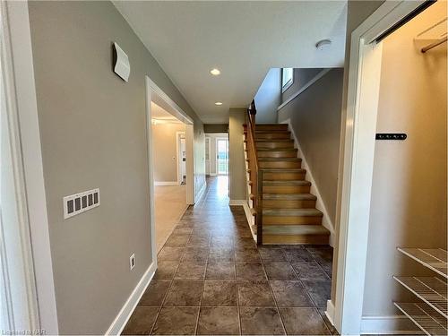 26 Remigio Court, Thorold, ON - Indoor Photo Showing Other Room