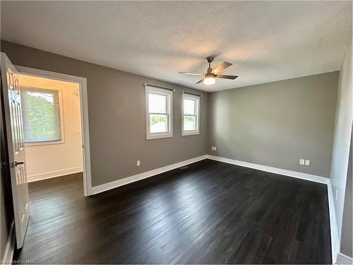 26 Remigio Court, Thorold, ON - Indoor Photo Showing Bedroom