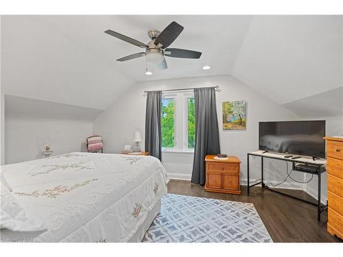 45 Ivy Avenue, St. Catharines, ON - Indoor Photo Showing Bedroom