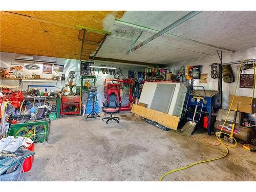 465 Lyons Creek Road, Welland, ON - Indoor Photo Showing Garage