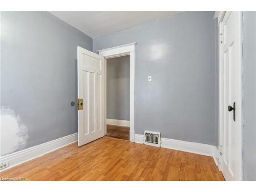 161 Lake Street, St. Catharines, ON - Indoor Photo Showing Other Room