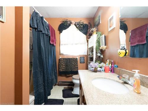 357 Haldimand Highway 54, York, ON - Indoor Photo Showing Bathroom