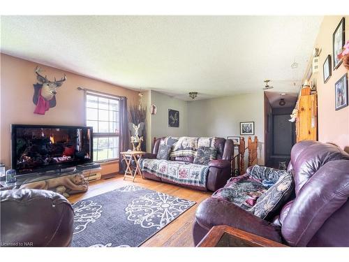 357 Haldimand Highway 54, York, ON - Indoor Photo Showing Living Room With Fireplace