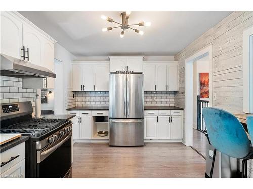 3393 Grove Avenue, Ridgeway, ON - Indoor Photo Showing Kitchen