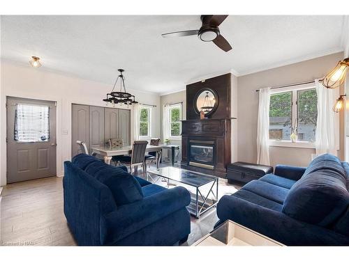 3393 Grove Avenue, Ridgeway, ON - Indoor Photo Showing Living Room With Fireplace