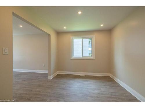 13A Elmwood Avenue, St. Catharines, ON - Indoor Photo Showing Other Room