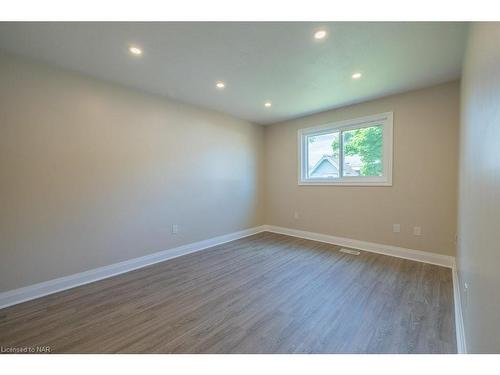 13A Elmwood Avenue, St. Catharines, ON - Indoor Photo Showing Other Room