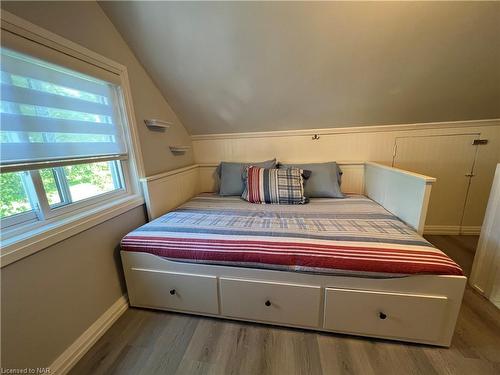 11168 Churchill Avenue, Wainfleet, ON - Indoor Photo Showing Bedroom