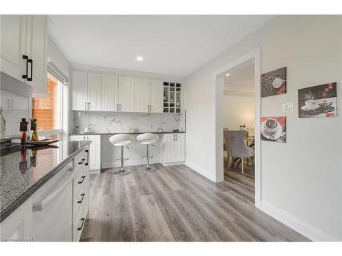 125 Dunlop Court, Brampton, ON - Indoor Photo Showing Kitchen With Upgraded Kitchen