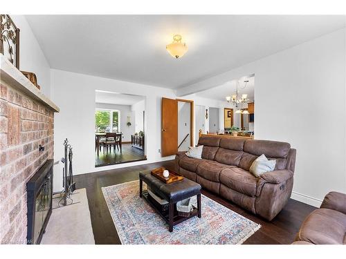 11 Alyson Court, Welland, ON - Indoor Photo Showing Living Room With Fireplace