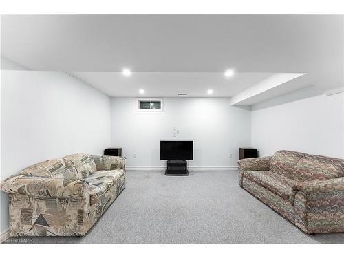 11 Alyson Court, Welland, ON - Indoor Photo Showing Basement