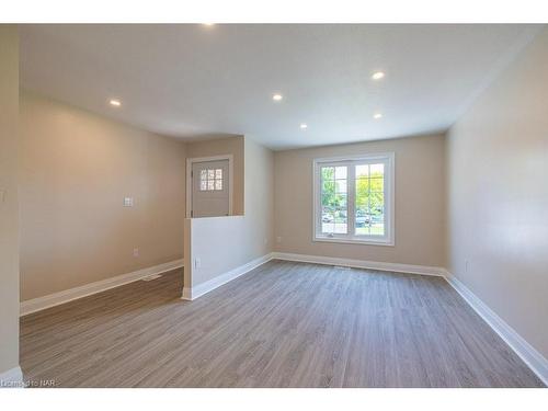 13A Elmwood Avenue, St. Catharines, ON - Indoor Photo Showing Other Room