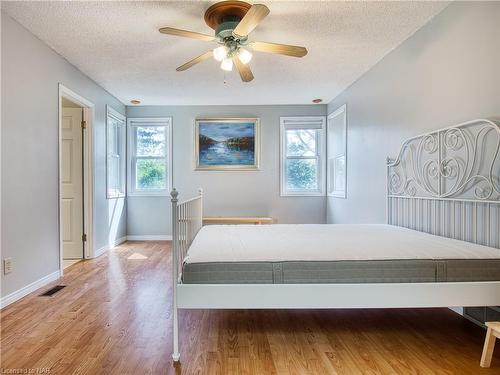 33 The Meadows Street, St. Catharines, ON - Indoor Photo Showing Bedroom