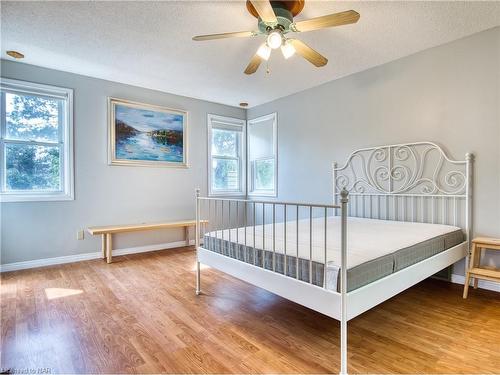 33 The Meadows Street, St. Catharines, ON - Indoor Photo Showing Bedroom