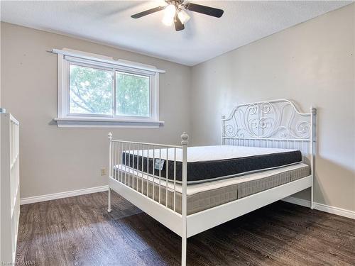 33 The Meadows Street, St. Catharines, ON - Indoor Photo Showing Bedroom