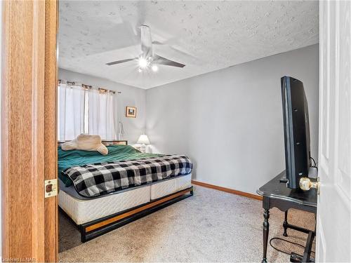 2979 Riselay Avenue, Ridgeway, ON - Indoor Photo Showing Bedroom