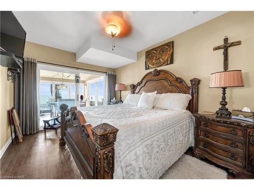 8 Hoover Point Lane, Selkirk, ON - Indoor Photo Showing Bedroom