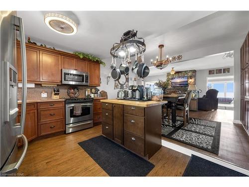 8 Hoover Point Lane, Selkirk, ON - Indoor Photo Showing Kitchen