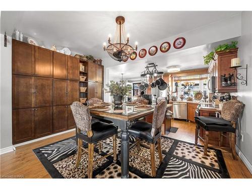 8 Hoover Point Lane, Selkirk, ON - Indoor Photo Showing Dining Room