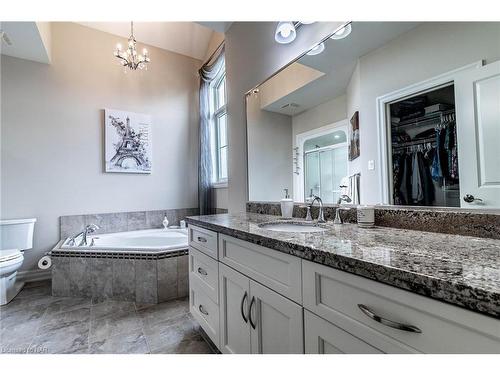 356 Creekside Drive, Welland, ON - Indoor Photo Showing Bathroom