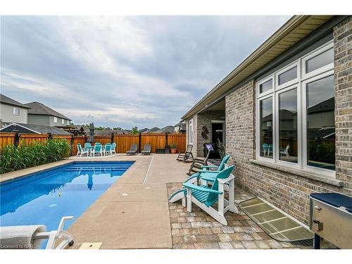 356 Creekside Drive, Welland, ON - Outdoor With In Ground Pool With Deck Patio Veranda