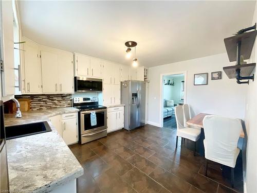 659 Elm Street, Port Colborne, ON - Indoor Photo Showing Kitchen