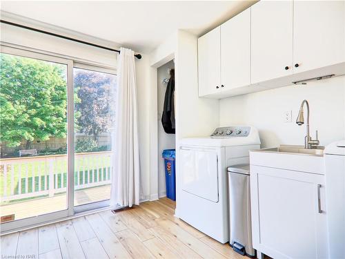 92 Delhi Street, Port Colborne, ON - Indoor Photo Showing Laundry Room