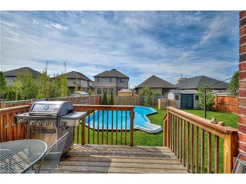 18 Brewerton Boulevard Boulevard, Fonthill, ON - Outdoor With Above Ground Pool With Deck Patio Veranda With Backyard With Exterior