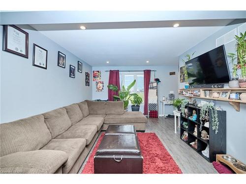 28 Merritt Street, St. Catharines, ON - Indoor Photo Showing Living Room