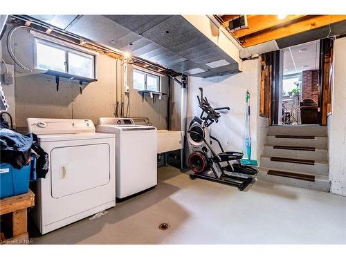 79 Glen Park Road, St. Catharines, ON - Indoor Photo Showing Laundry Room