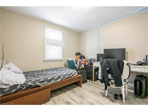 3-24 Union Street, St. Catharines, ON - Indoor Photo Showing Bedroom