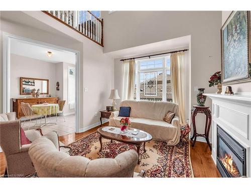 6309 Pinestone Road, Niagara Falls, ON - Indoor Photo Showing Living Room With Fireplace