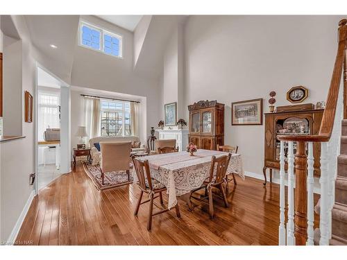 6309 Pinestone Road, Niagara Falls, ON - Indoor Photo Showing Dining Room