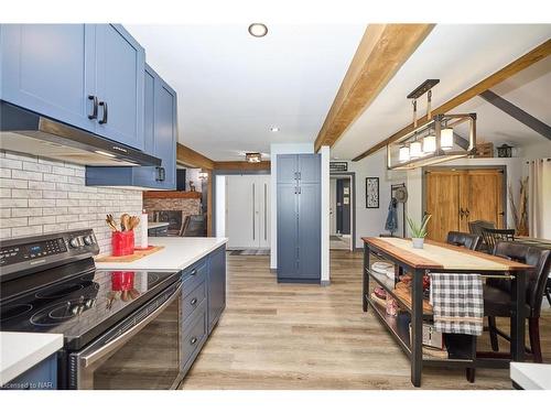 846 Highway 20 Highway W, Pelham, ON - Indoor Photo Showing Kitchen