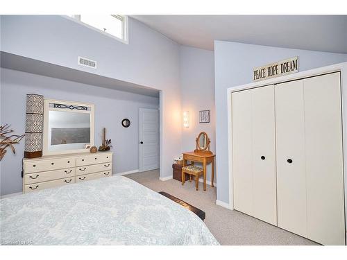 846 Highway 20 Highway W, Pelham, ON - Indoor Photo Showing Bedroom