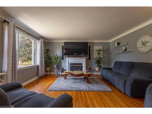 436 Ash Street, Port Colborne, ON - Indoor Photo Showing Living Room With Fireplace