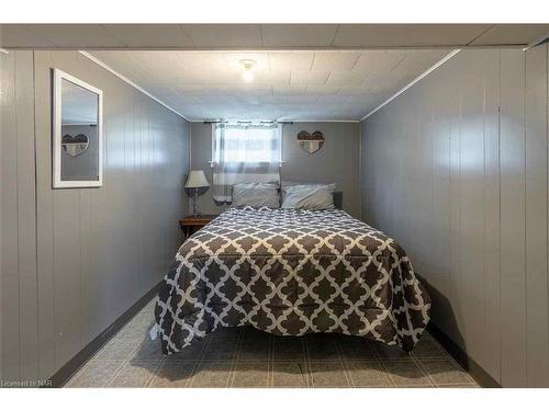 436 Ash Street, Port Colborne, ON - Indoor Photo Showing Bedroom