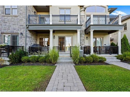 27 St Andrews Lane S, Niagara-On-The-Lake, ON - Outdoor With Balcony With Facade