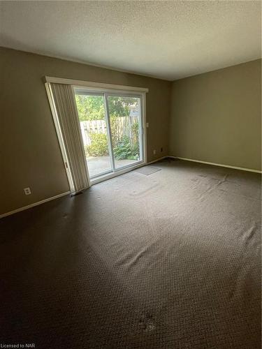 51-242 Lakeport Road, St. Catharines, ON - Indoor Photo Showing Other Room