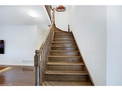 62 Buckley Terrace, Pelham, ON - Indoor Photo Showing Other Room