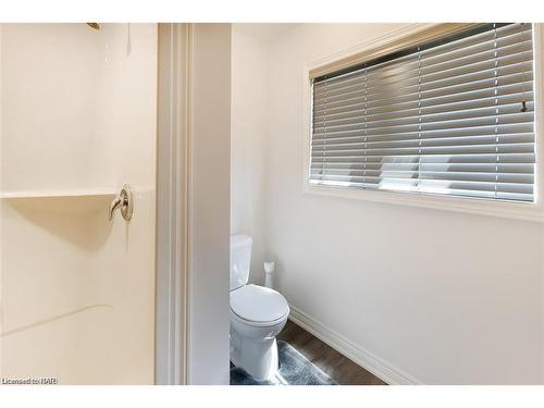 62 Buckley Terrace, Pelham, ON - Indoor Photo Showing Bathroom