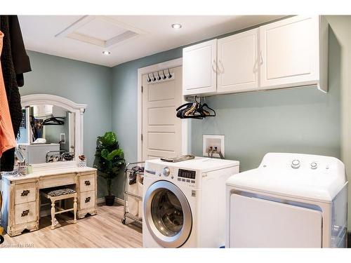 651 Cope Road, Welland, ON - Indoor Photo Showing Laundry Room