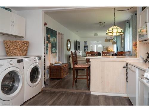 3828 Roxborough Avenue, Fort Erie, ON - Indoor Photo Showing Laundry Room