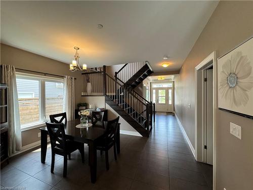 8 Moes Crescent, St. Catharines, ON - Indoor Photo Showing Dining Room