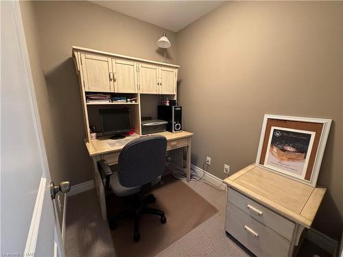 8 Moes Crescent, St. Catharines, ON - Indoor Photo Showing Office