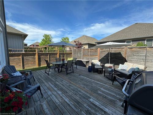 8 Moes Crescent, St. Catharines, ON - Outdoor With Deck Patio Veranda With Exterior