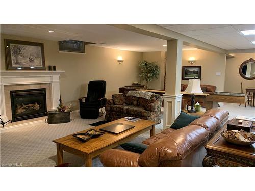 14 Adah Court, Welland, ON - Indoor Photo Showing Living Room With Fireplace