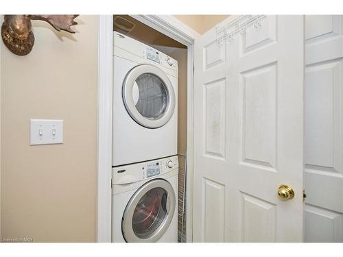 4-6263 Valley Way, Niagara Falls, ON - Indoor Photo Showing Laundry Room