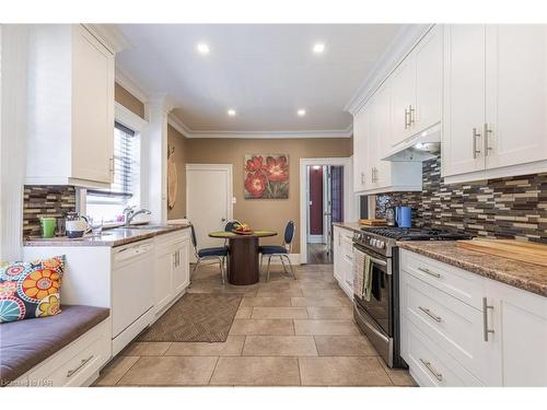 103 Maple Street, St. Catharines, ON - Indoor Photo Showing Kitchen